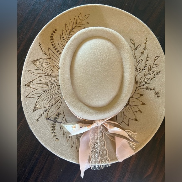 100% Wool Custom Burned FarmHouse Wide Brim Hat - Picture 8 of 12